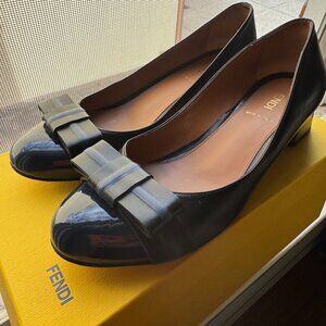 Fendi black & blue leather leather block heel size 37 1/2